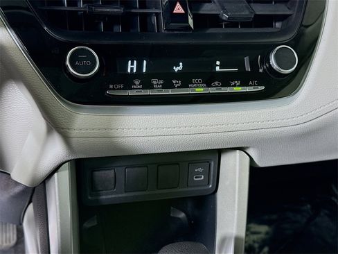 Certified 2024 Toyota Corolla Cross LE image 8