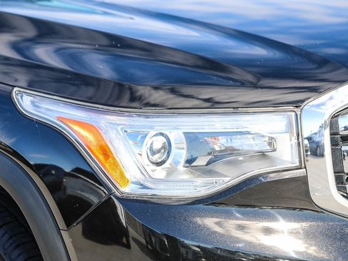 Used 2019 GMC Acadia SLT image 8