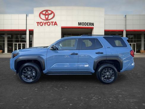 Certified 2026 Toyota 4Runner SR5 AWD/4WD image 8