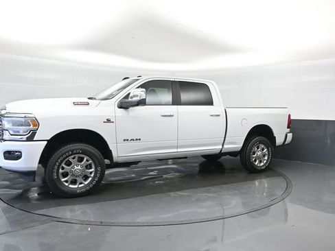 Used 2024 RAM 2500 Laramie AWD/4WD image 8
