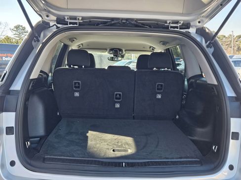 Used 2024 Jeep Grand Cherokee Laredo image 29