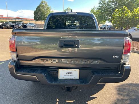 Used 2023 Toyota Tacoma TRD Off-Road w/ Advanced Technology Package AWD/4WD image 5