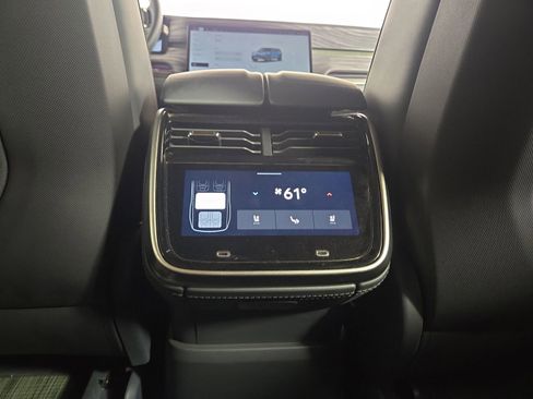 Used 2022 Rivian R1S Launch Edition image 30