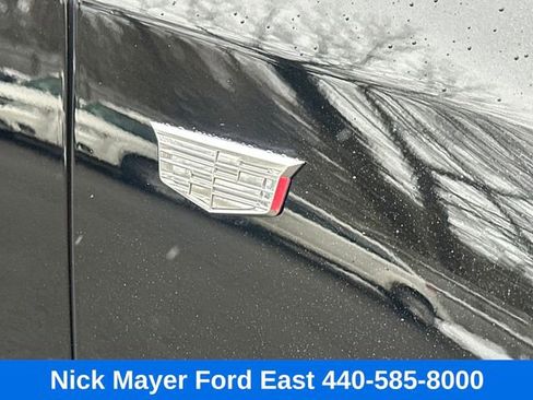 Used 2025 Cadillac XT4 Premium Luxury image 9