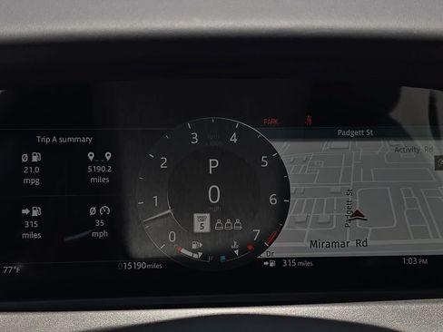 Certified 2026 Land Rover Range Rover Velar Dynamic SE AWD/4WD image 19