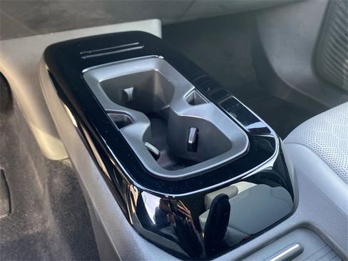 Used 2022 Volkswagen ID.4 Pro S image 28