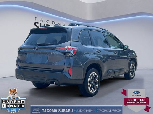 Used 2025 Subaru Forester Premium AWD/4WD image 5
