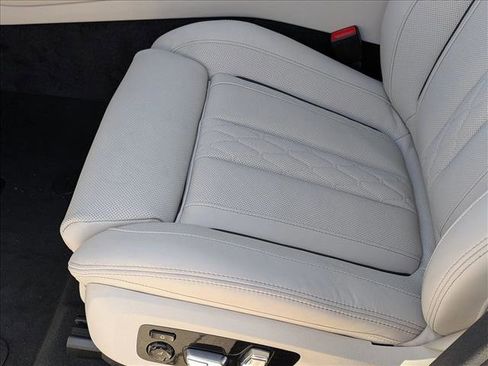 New 2026 BMW X7 xDrive40i image 4