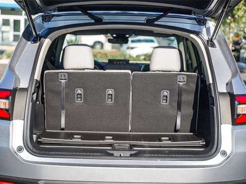 New 2025 Honda Pilot Touring image 14