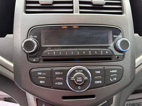 Used 2012 Chevrolet Sonic LT image 17