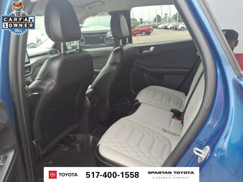Used 2023 Ford Escape SE w/ PHEV Premium Package FWD image 12