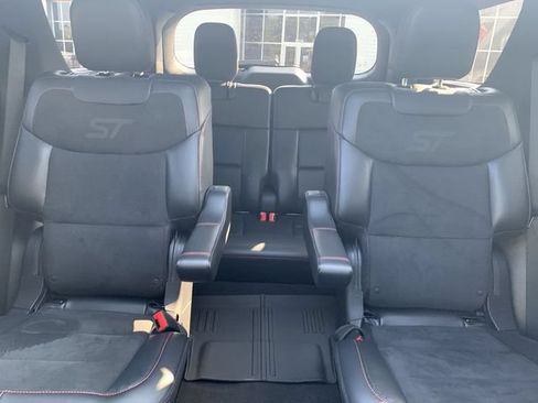 Used 2025 Ford Explorer ST w/ Sun And Sound Package AWD/4WD image 32