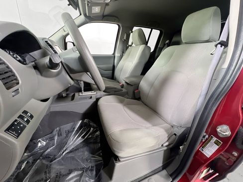 Used 2019 Nissan Frontier SV image 19