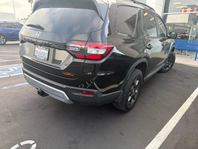 Certified 2025 Honda Pilot TrailSport image 26