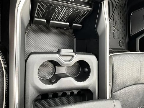 New 2026 RAM 3500 Laramie AWD/4WD image 25