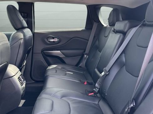 Used 2019 Jeep Cherokee Limited AWD/4WD image 25