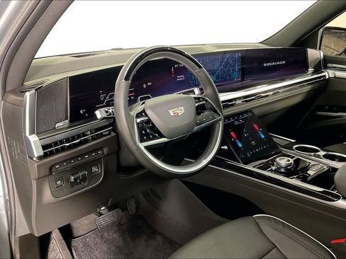 Used 2025 Cadillac Escalade Sport w/ Touring Package image 18