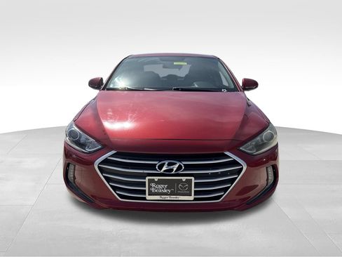 Used 2017 Hyundai Elantra SE w/ SE A/T Tech Package 03 FWD image 2