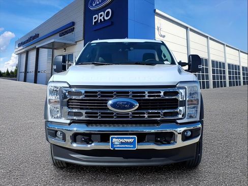 New 2026 Ford F550 4x4 Regular Cab Super Duty image 27