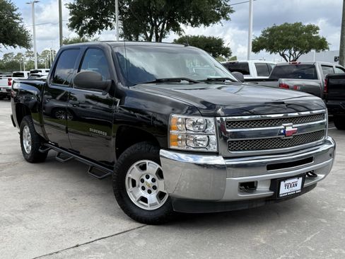 Used 2013 Chevrolet Silverado 1500 LT w/ All-Star Edition AWD/4WD image 2