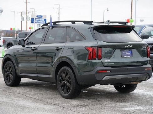 Used 2023 Kia Sorento S image 5