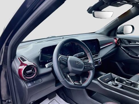 Used 2025 Chevrolet Equinox RS w/ Safety and Technology Package FWD image 6