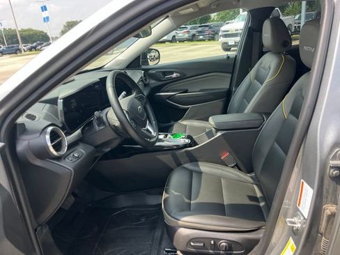 Used 2025 Chevrolet Trax ACTIV w/ Driver Confidence Package FWD image 14