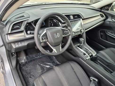 Used 2019 Honda Civic EX image 12