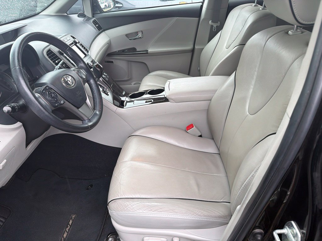 Used 2013 Toyota Venza XLE w/ XLE Premium Pkg AWD/4WD image 4