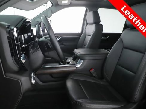 Used 2025 GMC Sierra 3500 SLT w/ SLT Premium Package image 14