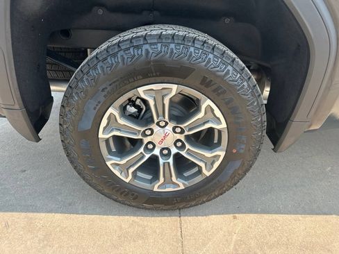 Used 2026 GMC Sierra 1500 SLE AWD/4WD image 34