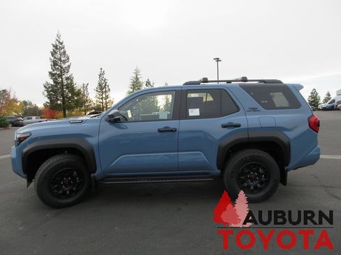 New 2025 Toyota 4Runner TRD Off-Road Premium image 6