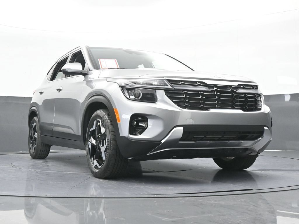 Used 2025 Kia Seltos EX w/ EX Sunroof Package FWD image 60