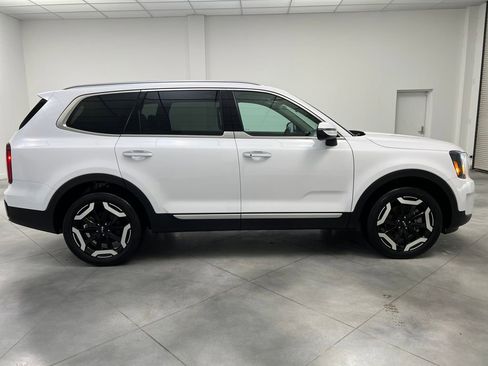 Used 2025 Kia Telluride S image 8