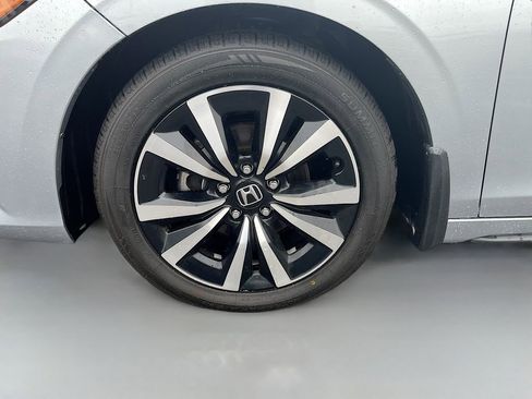 Used 2023 Honda Civic EX-L image 32