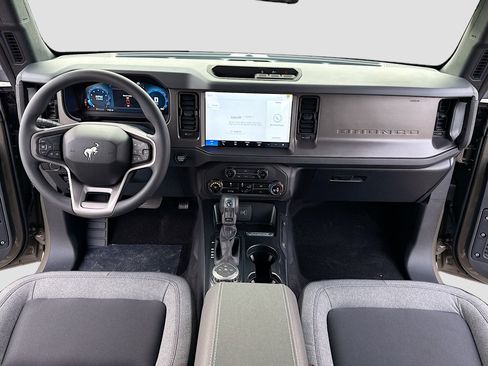 New 2025 Ford Bronco 2-Door image 3