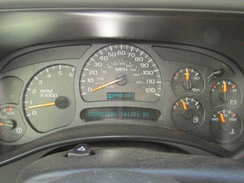 Used 2003 GMC Sierra 2500 SLE w/ Skid Plate Package AWD/4WD image 12