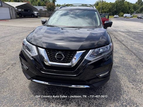 Used 2019 Nissan Rogue SV w/ Premium Package FWD image 3