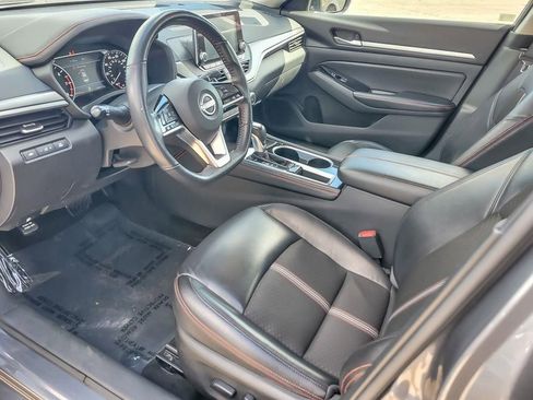 Used 2024 Nissan Altima 2.5 SR FWD image 10