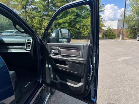 Used 2024 RAM 2500 Big Horn w/ Bed Utility Group image 15