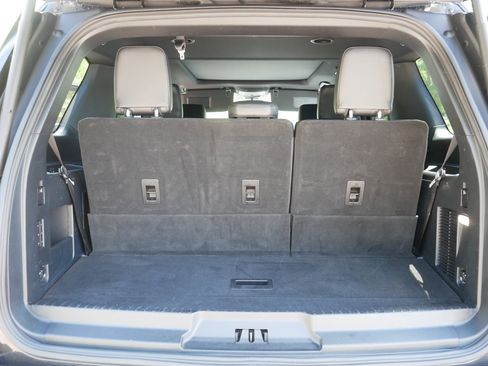 Used 2021 Ford Expedition XLT AWD/4WD image 18