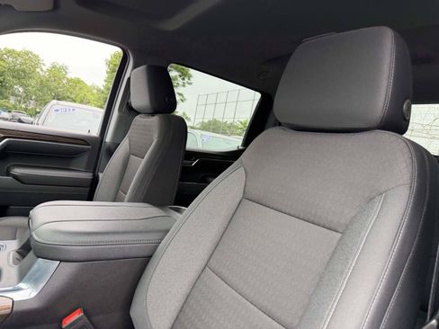 Used 2024 Chevrolet Silverado 1500 RST AWD/4WD image 10