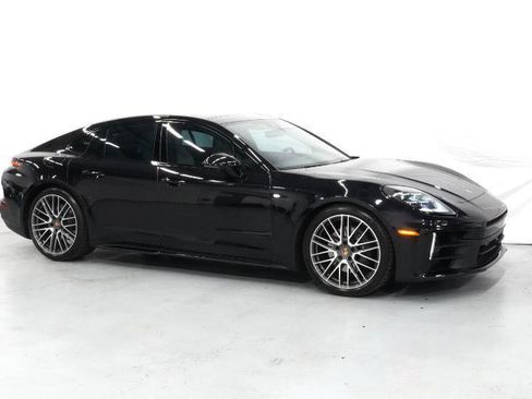 Used 2024 Porsche Panamera 4 image 13