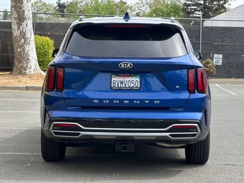 Used 2021 Kia Sorento S image 5
