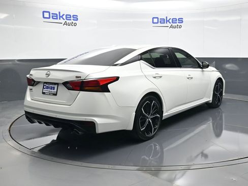 Used 2024 Nissan Altima 2.5 SR w/ SR Premium Package image 8