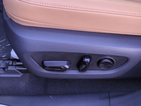 Certified 2025 Lexus RX 350 FWD image 18