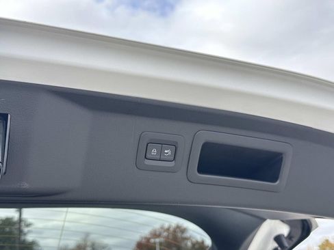 New 2025 MAZDA CX-50 AWD 2.5 S w/ Premium Plus Pkg image 23