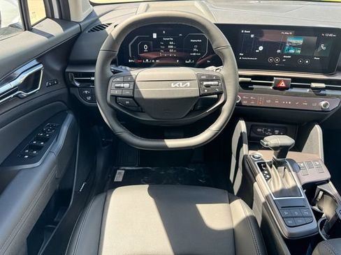 Certified 2026 Kia Sportage SX FWD image 30