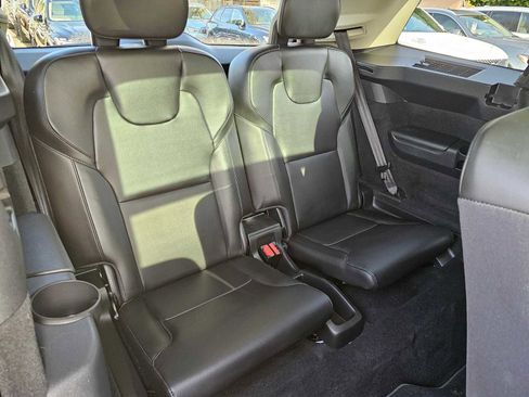 Certified 2025 Volvo XC90 B5 Core image 13