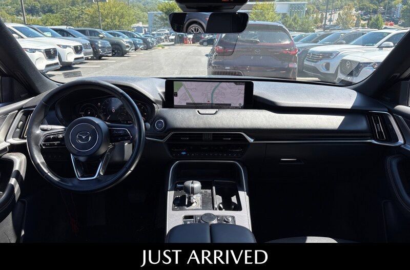 Certified 2025 MAZDA CX-70 Plug-In Hybrid w/ Premium Plus AWD/4WD image 5